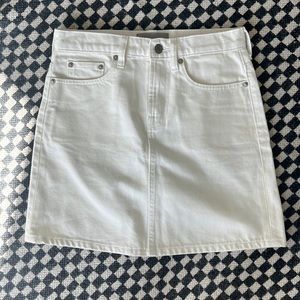 Everlane white denim skirt 25